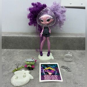 Nova star Ari Roma doll with accessories